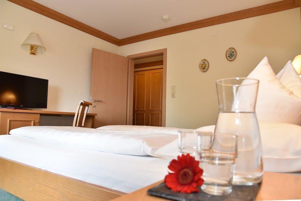 Classic Rooms By Crystal Sankt Johann in Tirol Esterno foto