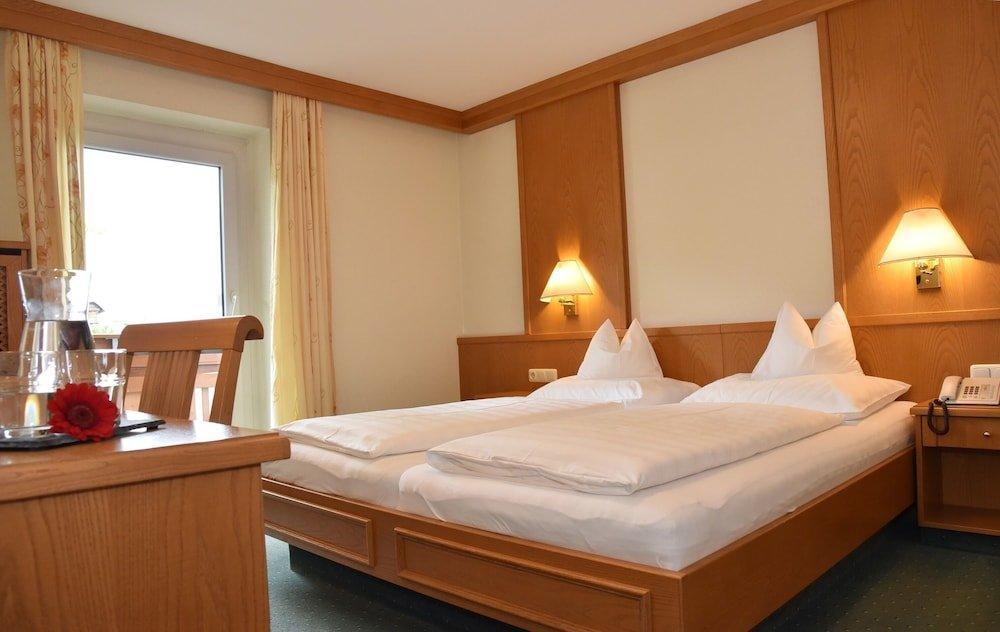 Classic Rooms By Crystal Sankt Johann in Tirol Esterno foto