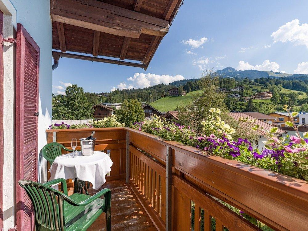 Classic Rooms By Crystal Sankt Johann in Tirol Esterno foto